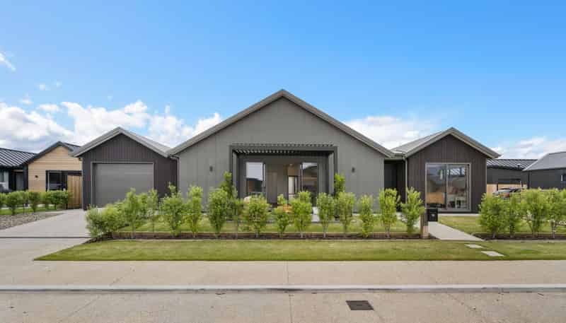 18 Magnum Drive, Cromwell