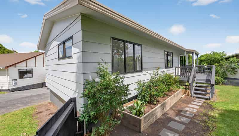22b Bay Vista Drive, Red Beach