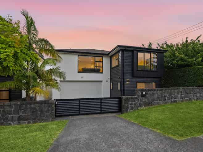 1 Weaver Avenue, Epsom