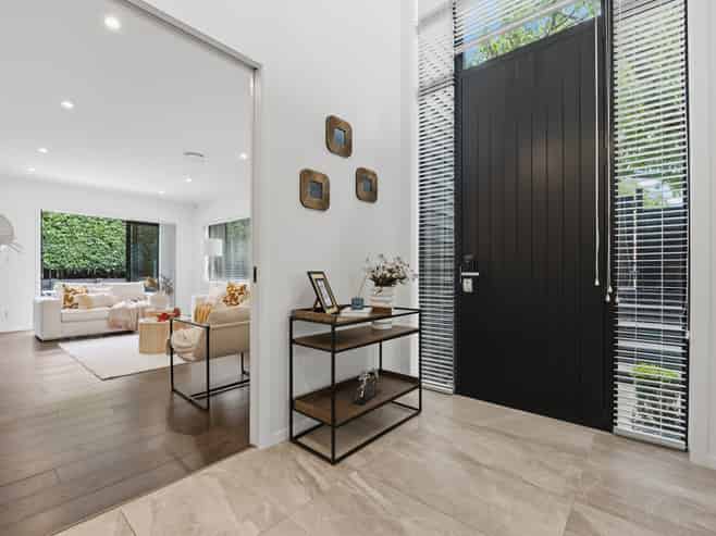 1 Weaver Avenue, Epsom