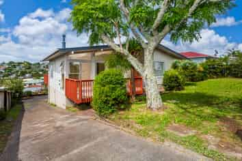 35 Triangle Road, Massey