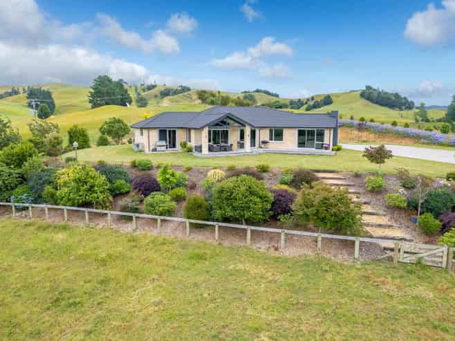 998 Limeworks Loop Road, Karamu