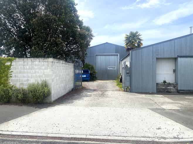 200sqm Ahuriri warehouse for lease