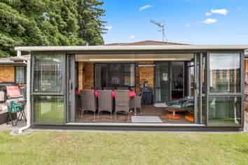 24 Riverholm Drive, Mangakakahi