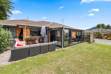 24 Riverholm Drive, Mangakakahi