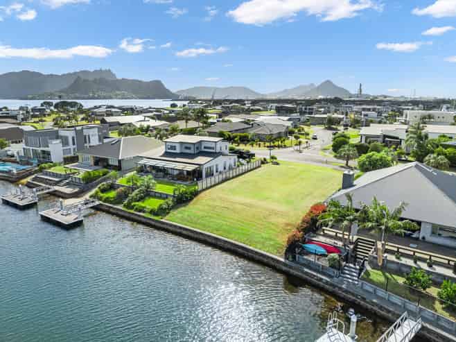 38 Mariners Haven, One Tree Point