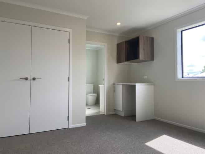 2/28 Rm B May Street, Hamilton East