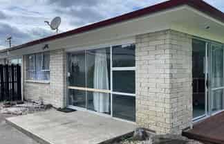 2/25 Scott Road, Papakura