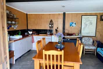 10 Oceanview Road, Great Barrier Island