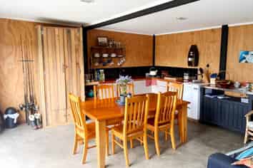 10 Oceanview Road, Great Barrier Island