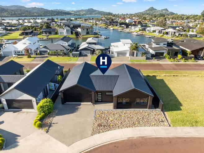 6 Ian Hopper Way, Pauanui