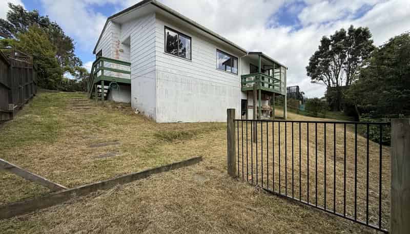 54 Guadeloupe Crescent, Grenada Village