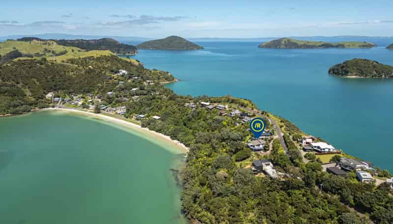 1999 Wyuna Bay Road, Coromandel