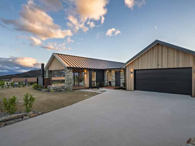 30 Carrickmore Crescent, Wanaka