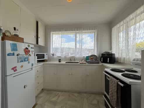 24A Oregon Drive, Maoribank