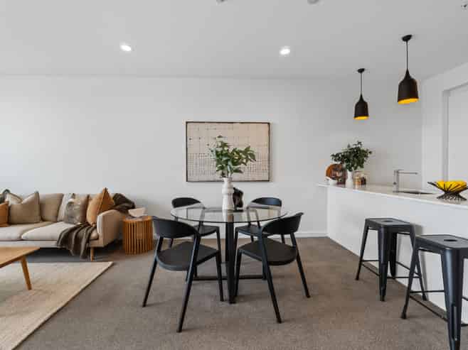 215/19 Rawene Road, Birkenhead