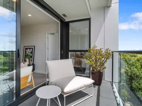 215/19 Rawene Road, Birkenhead