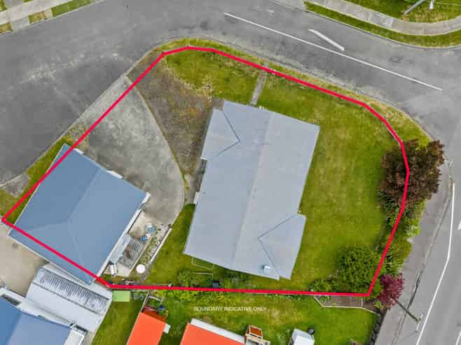 14 Wairau Road, Picton