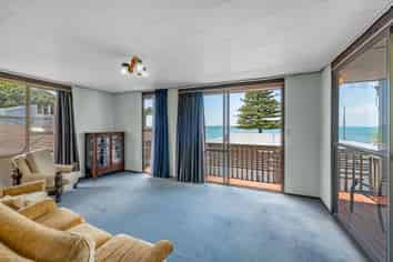 2/3 The Esplanade, Eastern Beach