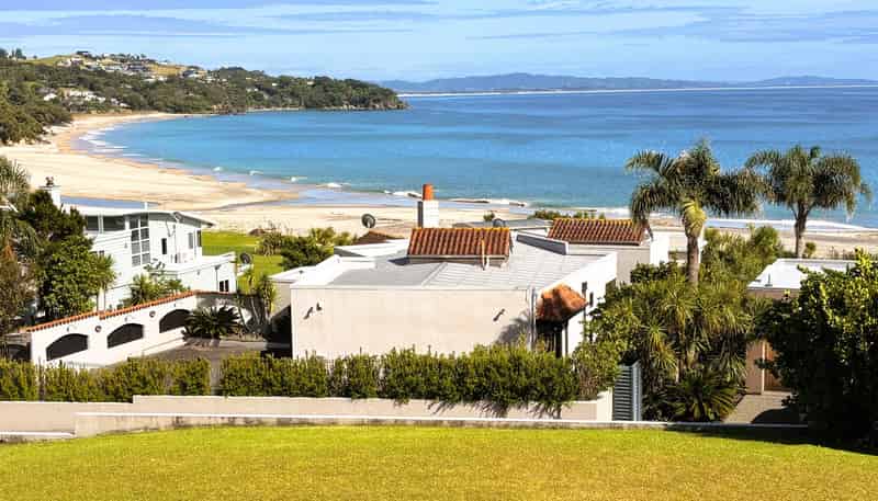 6 Breadalbane Place, Langs Beach