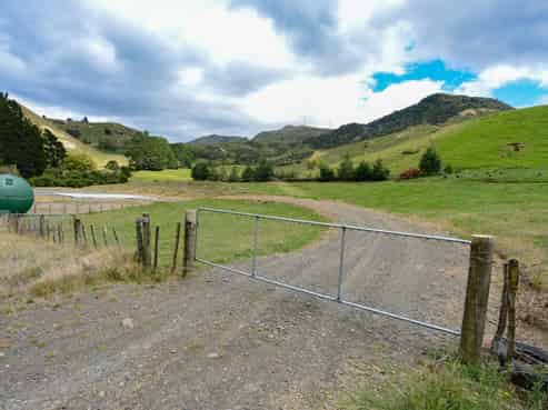 989 Ohurakura Rd, Te Pohue