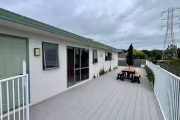 A/12 Grainger Road, Te Atatu South