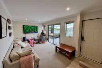 A/12 Grainger Road, Te Atatu South