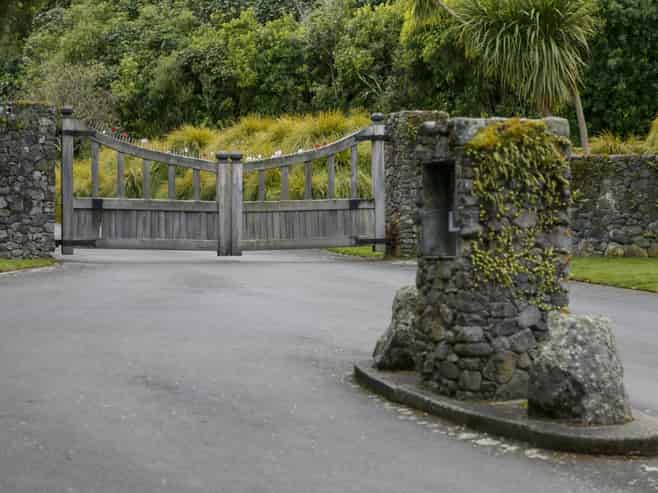 49 Whakamoenga Point, Acacia Bay