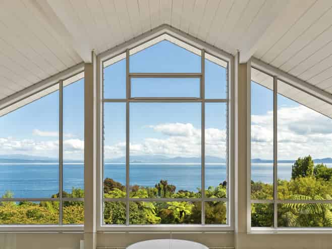 49 Whakamoenga Point, Acacia Bay