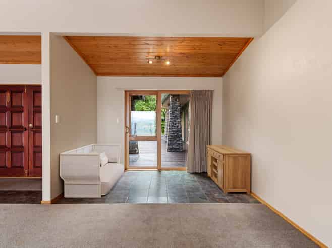 47 Whakamoenga Point, Acacia Bay