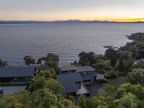 47 Whakamoenga Point, Acacia Bay
