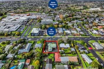 OFFICES ON A LARGE SITE
