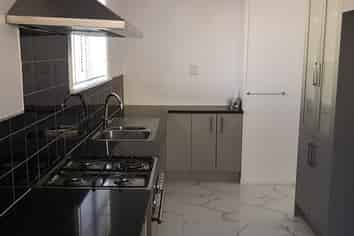 1 William Blofield Avenue, Mount Albert