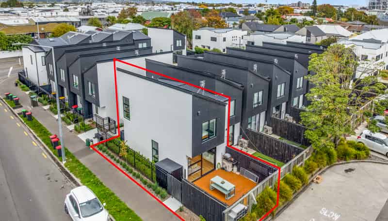 1/55 Stanmore Road, Linwood