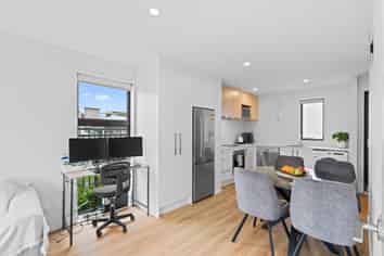 1/55 Stanmore Road, Linwood