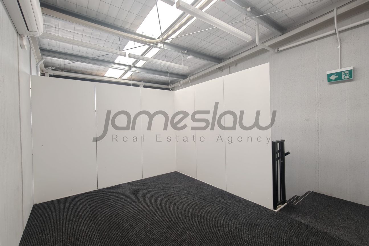 49sqm Workshop Unit with Office & Air Con - Widok 3
