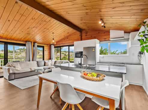 89 Fisher Terrace, Kamo