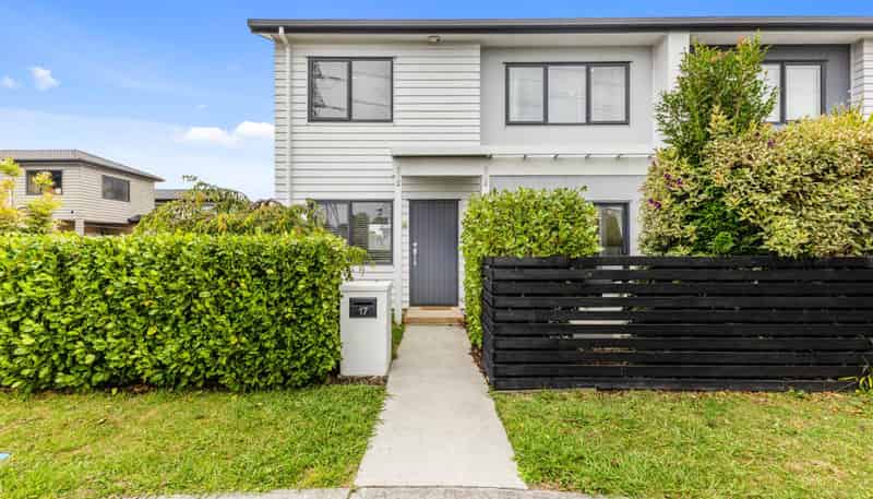 17 Biplane Street, Takanini