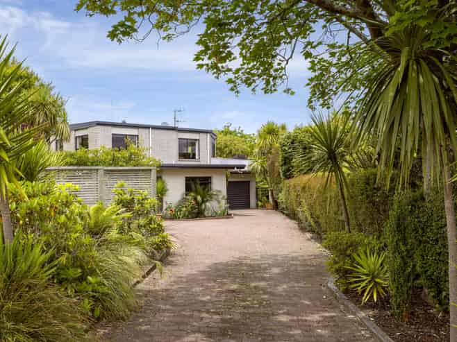 15 Henry Hill Road, Taupo