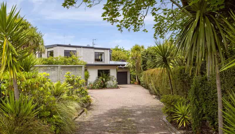 15 Henry Hill Road, Taupo