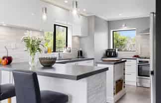 15 Henry Hill Road, Taupo