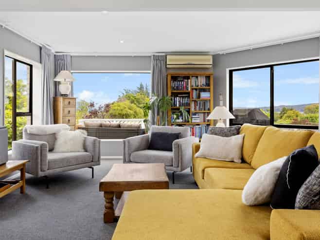 15 Henry Hill Road, Taupo