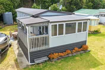 Tram 7 949 Thames Coast Road, Waikawau