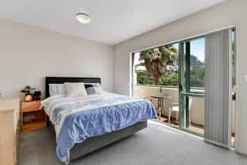 10 Waterside Crescent, Gulf Harbour