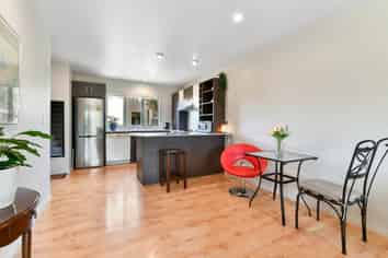 10 Waterside Crescent, Gulf Harbour