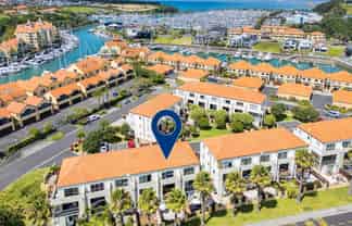 10 Waterside Crescent, Gulf Harbour