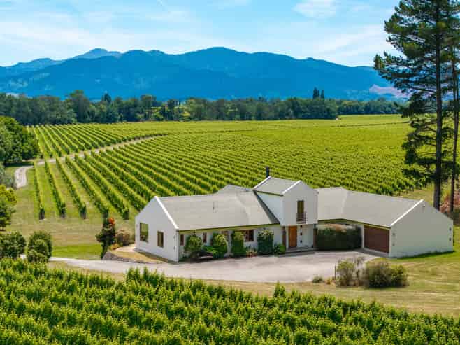 304 Dog Point Road, Hawkesbury