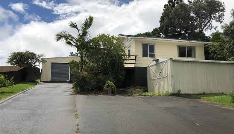 18 Brigitte View , Snells Beach