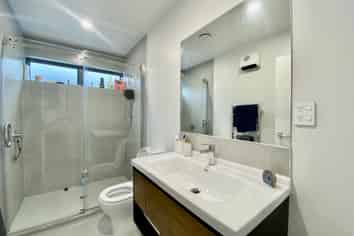 466 Wilsons Road North, Waltham