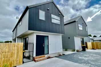 466 Wilsons Road North, Waltham